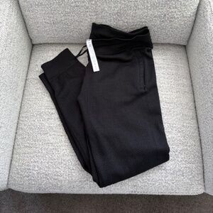 Like New! Engineered Warmth Jogger Black